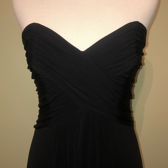 Long black strapless dress with cutout back - Picture 3 of 4